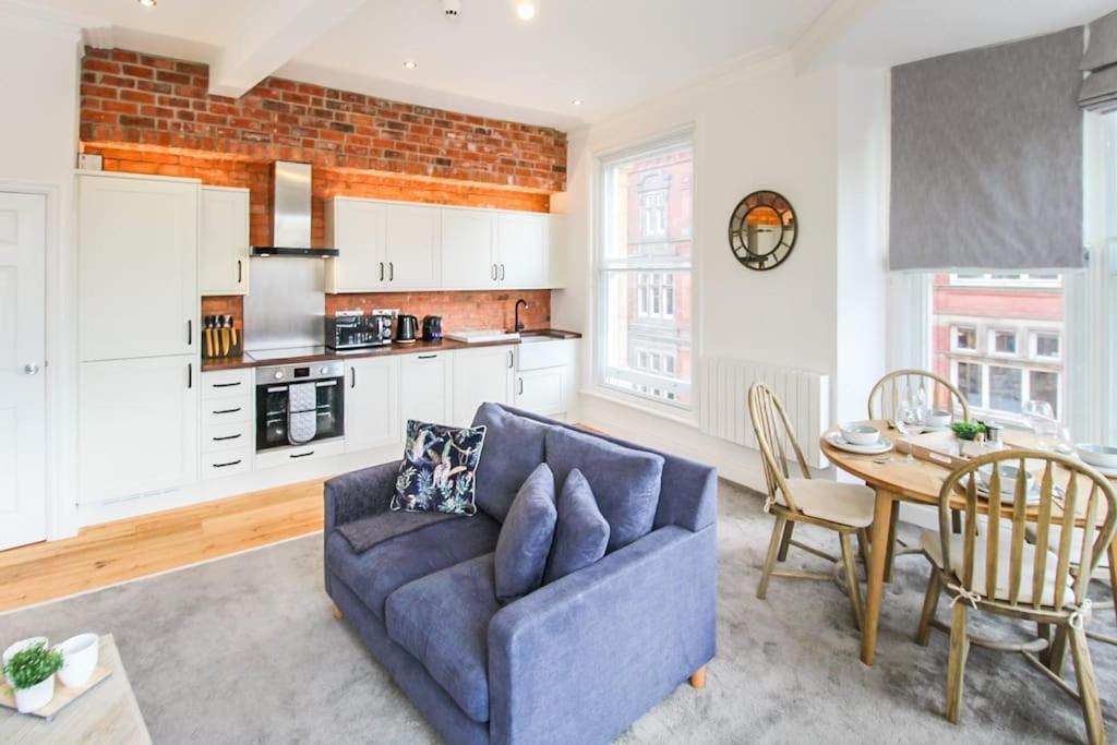 Spacious City Centre Lace Market Apartment Nottingham Exterior photo